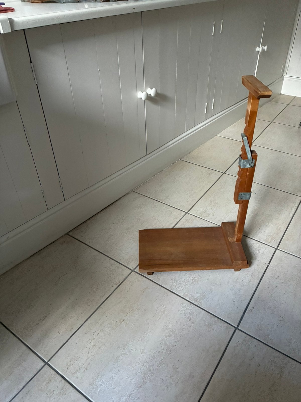 Stand voor kantkloskussen, Enlèvement, Utilisé