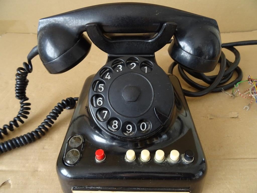 Téléphone vintage en bakélite téléphone bakélite type 1950, Enlèvement ou Envoi