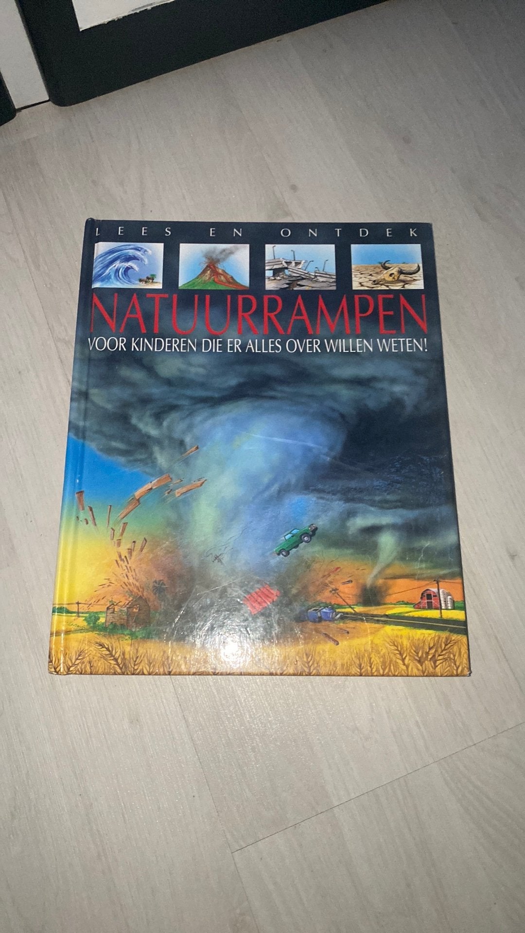 Kinder leerboek Natuurrampen, Livres, Science-fiction, Enlèvement, Utilisé