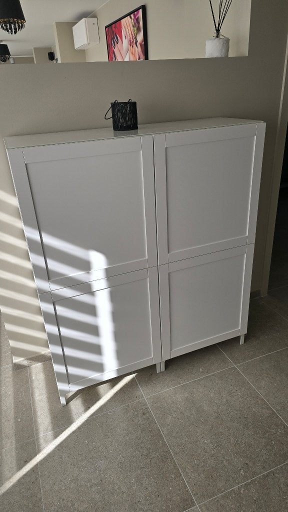 HOGE KAST+ GLAS BESTÅ IKEA WIT, Huis en Inrichting, Ophalen, 100 tot 150 cm, Klantendienst contacteren - geen mail publeik, 100 tot 150 cm