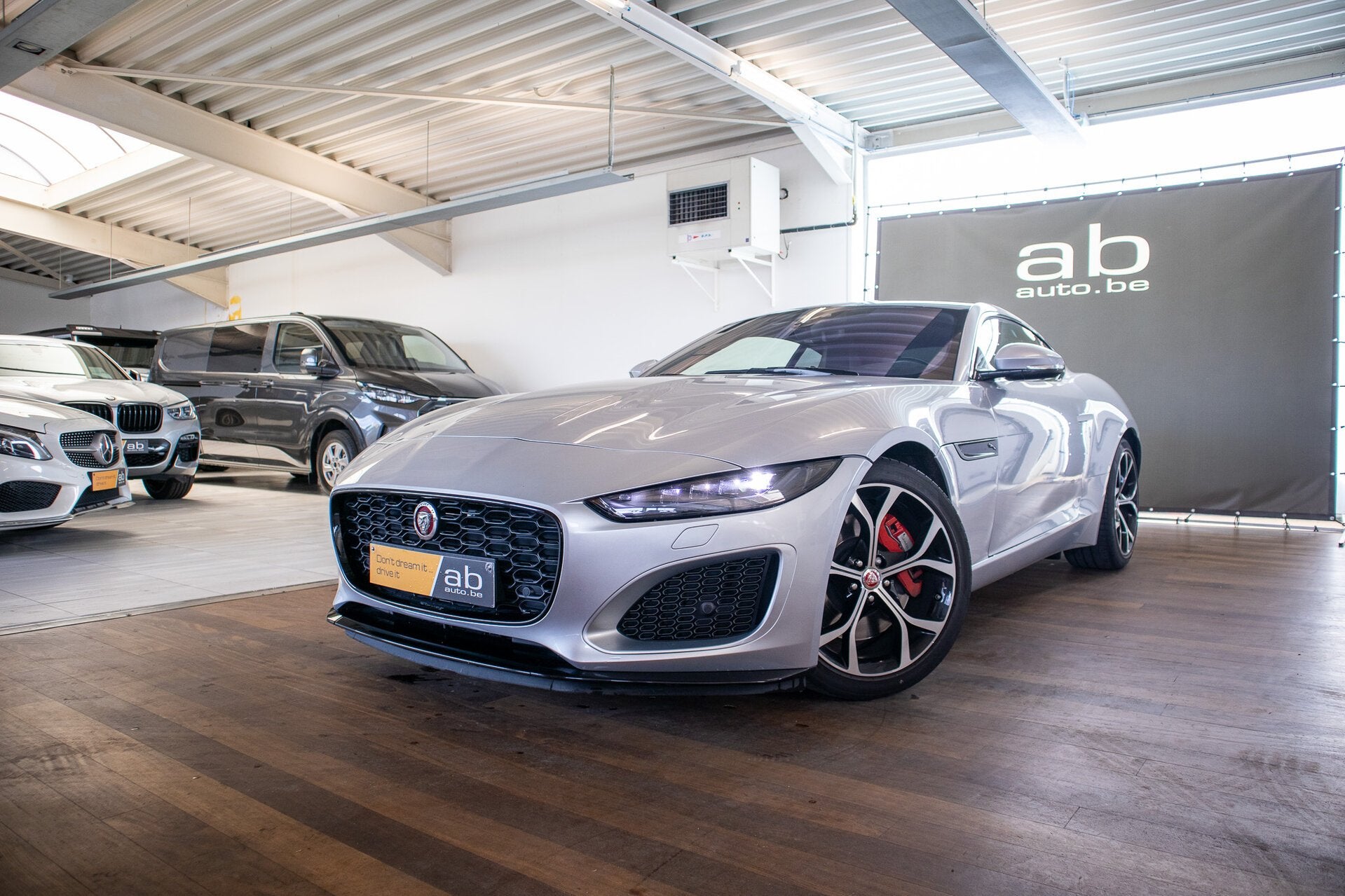 Jaguar F-Type 2.0 COUPE, P300, PANO DAK, CAMERA, MERIDIAN,, Auto's, Jaguar, F-type, 0 kg, Bedrijf, 2 zetels