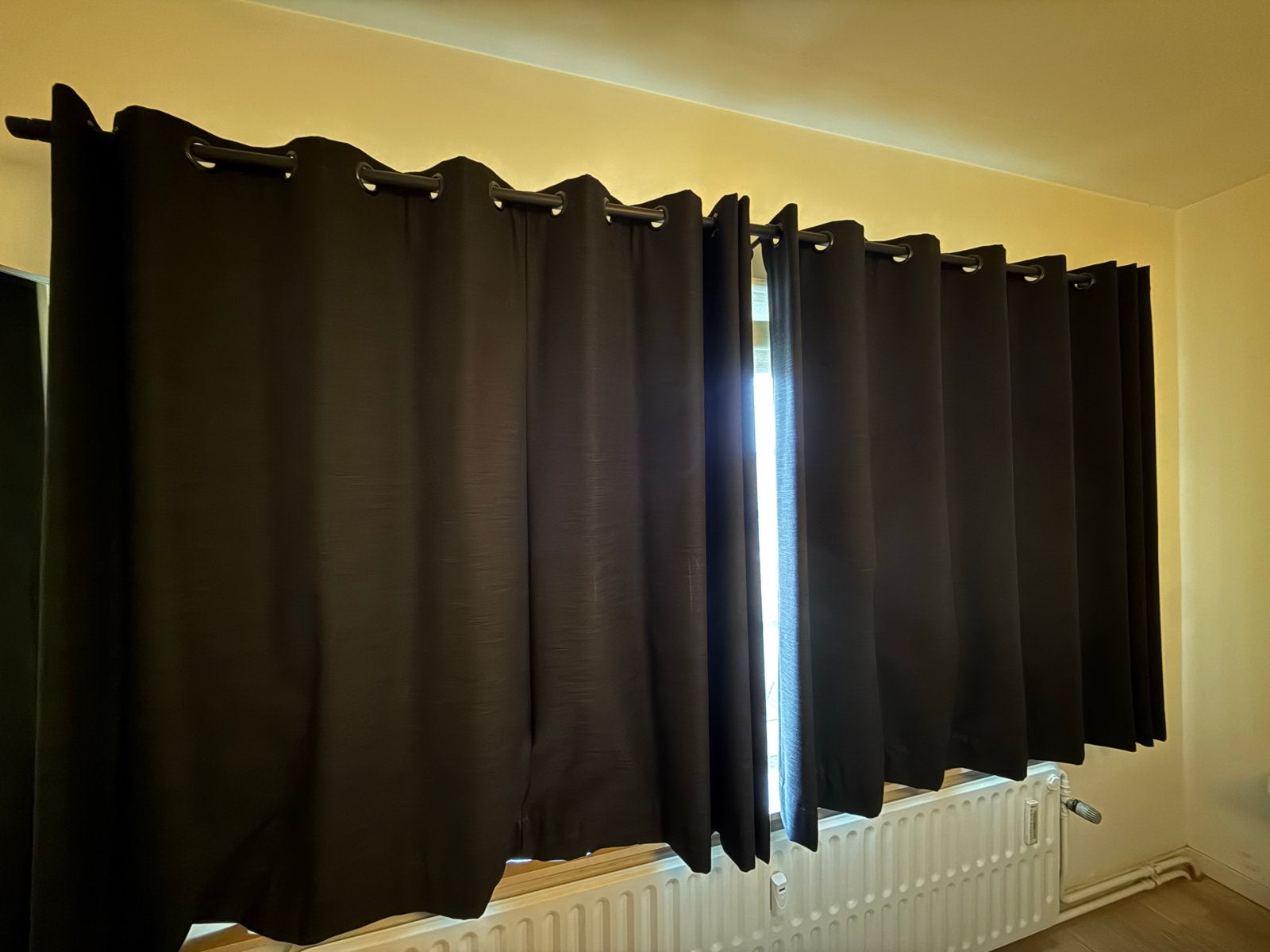 Verduisterende gordijnen, Ophalen, Gebruikt, Zwart, 150 cm