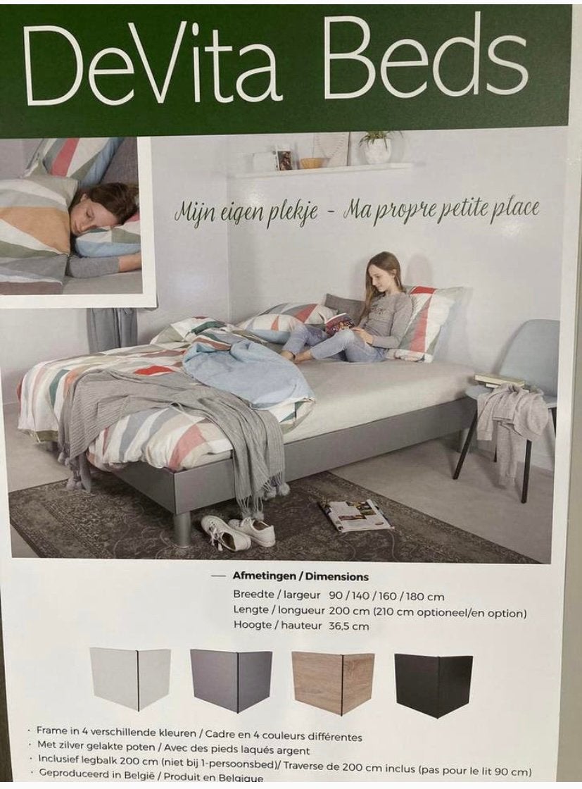 DaVita bed lichtgrijs+ matras (90/220) extra lang, Ophalen, Zo goed als nieuw