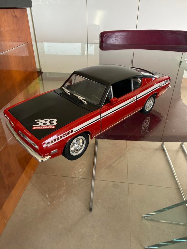 Plymouth Barracuda 1969 1:18 nikkel zonder doos, Hobby en Vrije tijd, Modelauto's | 1:18, Zo goed als nieuw, Auto, Overige merken