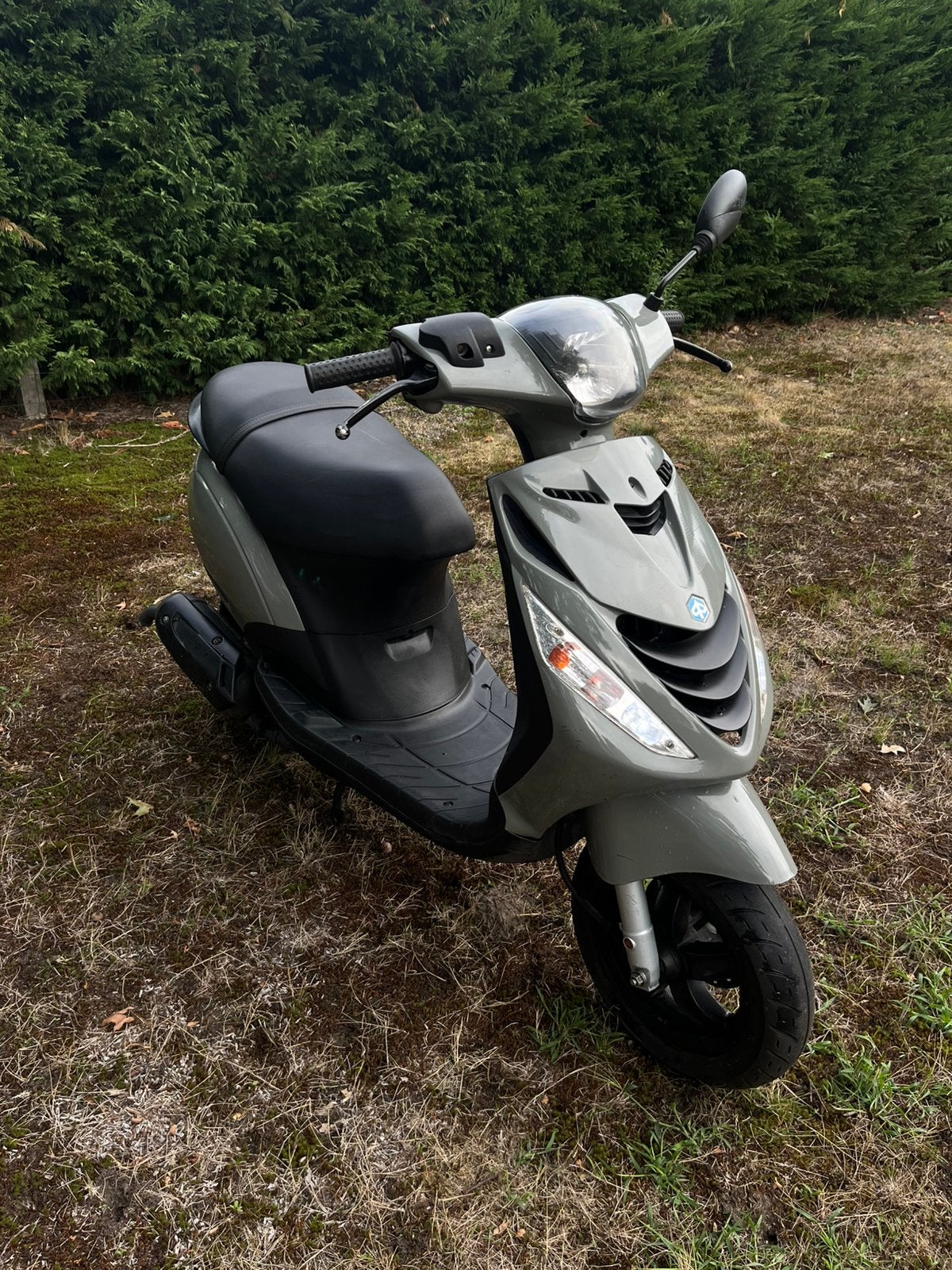 Piaggio zip 2t b klasse, Fietsen en Brommers, Scooters | Piaggio, Ophalen, Zo goed als nieuw, Zip