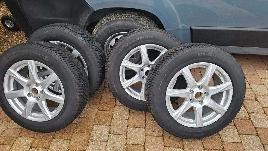Winterbanden 17" op lichtmetalen velg, Ophalen, Winterbanden