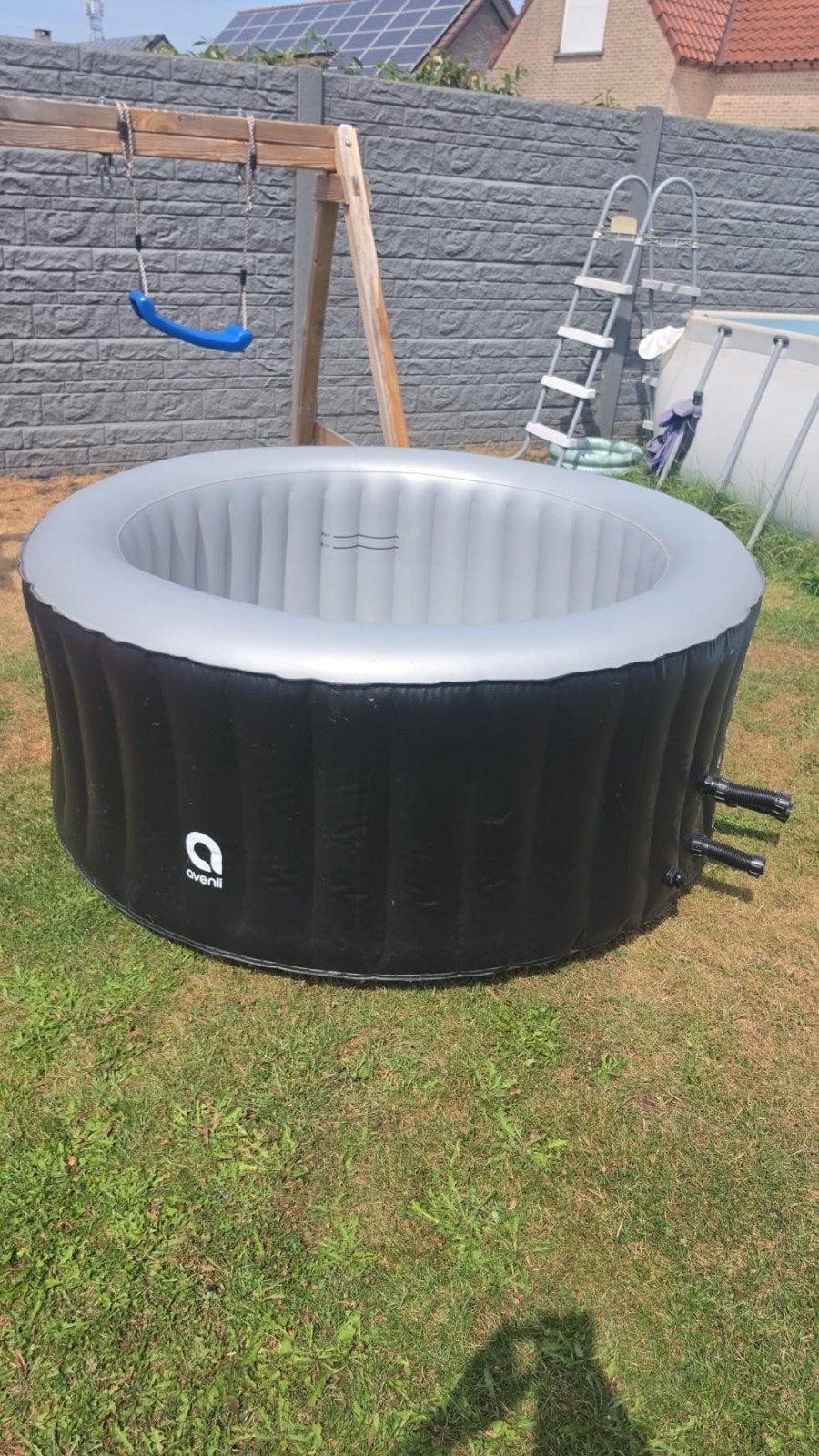 Jacuzzi Avenli, Ophalen, Gebruikt, Afdekzeil