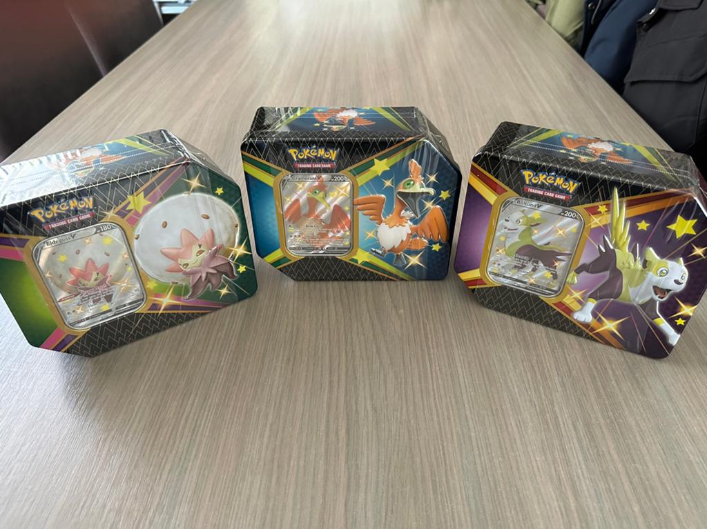 Shining Fates art set sealed Pokemon, Ophalen of Verzenden, Zo goed als nieuw, Boosterbox