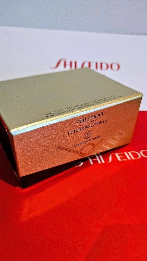 Shiseido Future solution lx EYE CREAM ( NIEUW IN DOOS ), Ophalen of Verzenden, Nieuw, Ogen, Verzorging