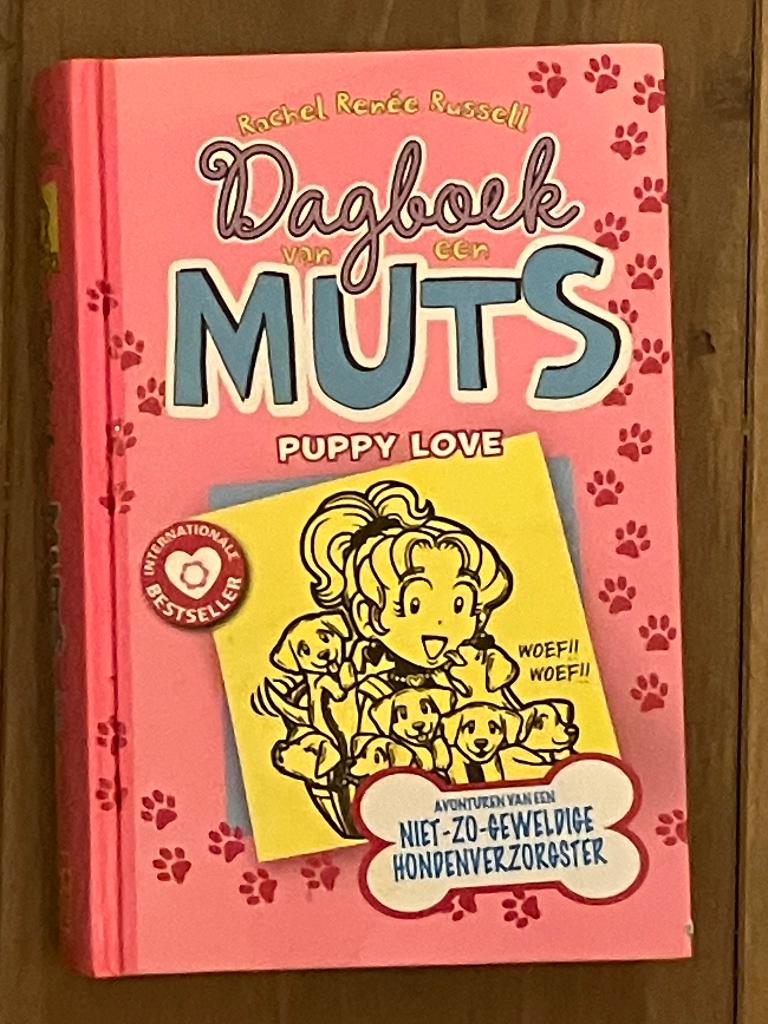 Dagboek van een muts - 10 - Puppy Love, Ophalen of Verzenden, Zo goed als nieuw, Rachel Renée Russell, Fictie