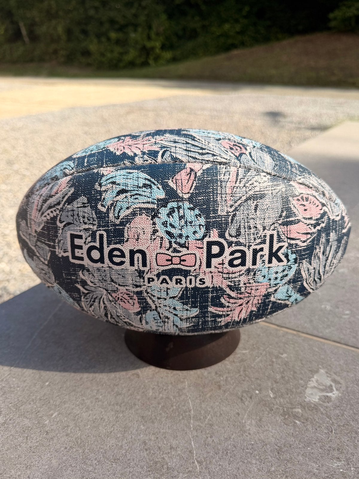 Ballon de rugby Eden Park avec socle, Maison & Meubles, Enlèvement ou Envoi, Comme neuf