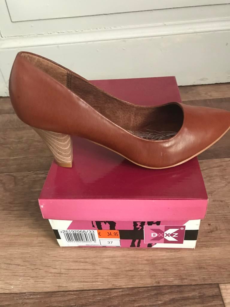 Escarpins DXXZ, Ophalen of Verzenden, Zo goed als nieuw, Bruin, Pumps