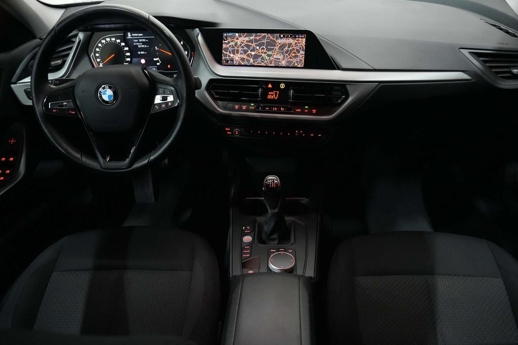 BMW 116 d LED CarPlay Navi EURO 6d Garantie, Autos, BMW, Argent ou Gris, Achat, Euro 6, Entreprise