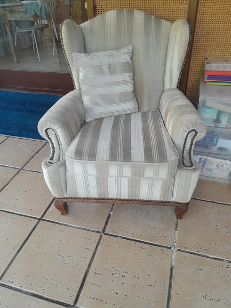 2 fauteuils, Ophalen, Stof
