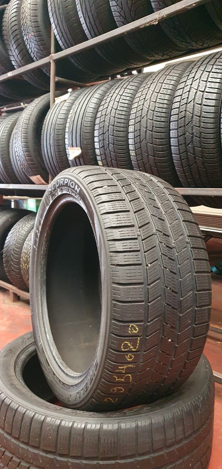 295/40R20 PIRELLI TOP QUALITÉ AVEC MONTAGE ET ÉQUILIBRAGE, Autos : Pièces & Accessoires