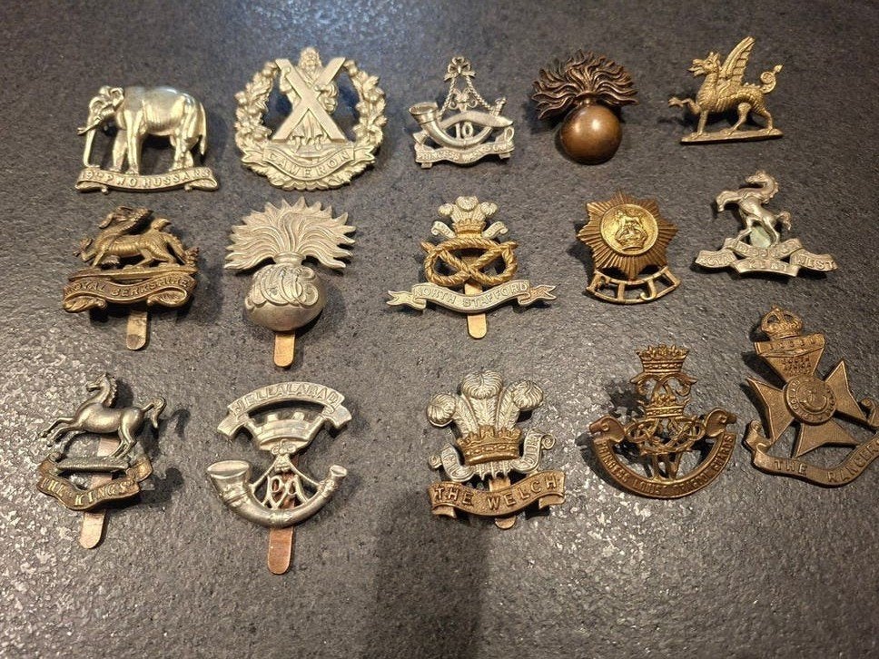 ww1 ww2 cap badges, Verzamelen, Ophalen of Verzenden