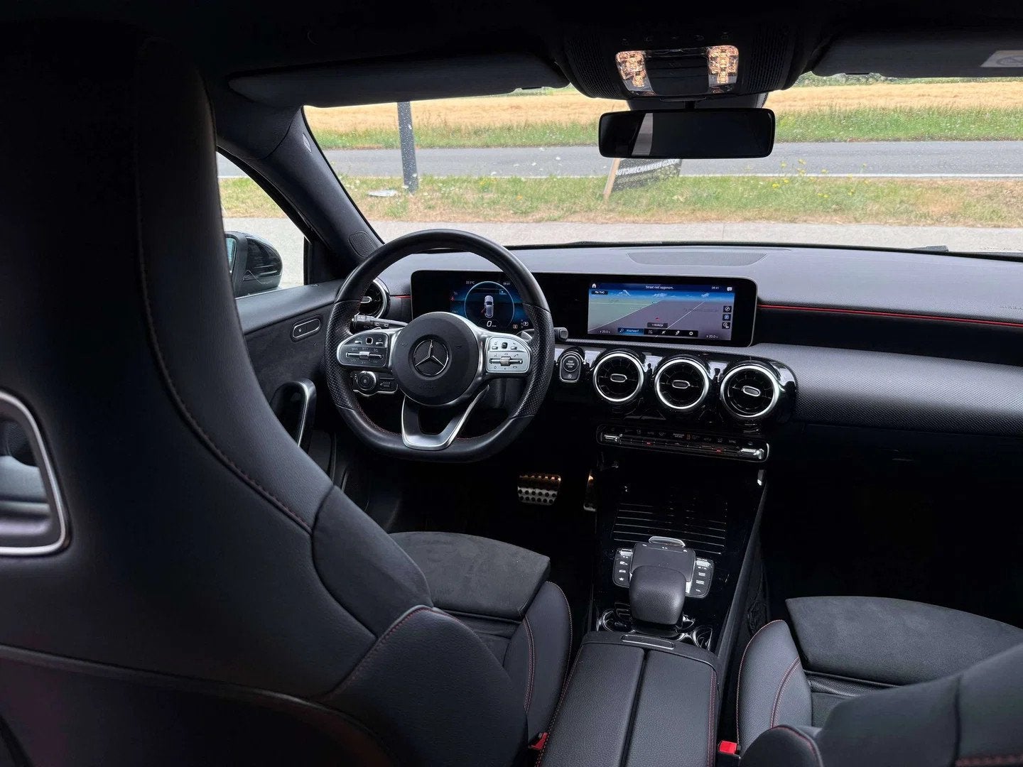 Mercedes-Benz A-CLASS 200 A200,AMG PACK,Slechts 28000 km,Par, Achat, Euro 6, Entreprise, Noir