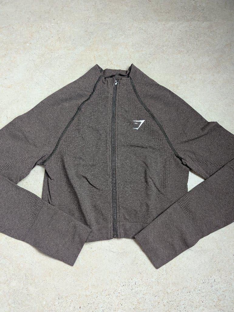 Bruine Gymshark-jas, Kleding | Dames, Sportkleding, Bruin, Verzenden, Maat 46/48 (XL) of groter, Gymshark