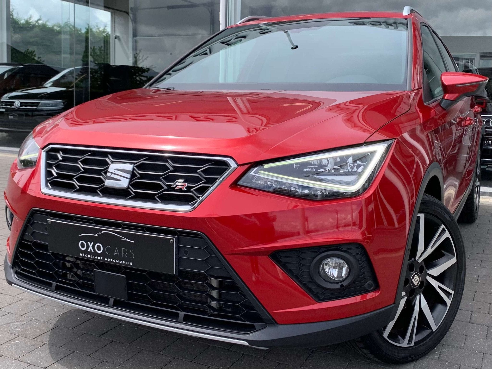 SEAT Arona FR 1.0 TGI / ESSENCE + CNG / PACK FR / XENON / GP, Autos, Rouge, 90 ch, Entreprise, Boîte manuelle
