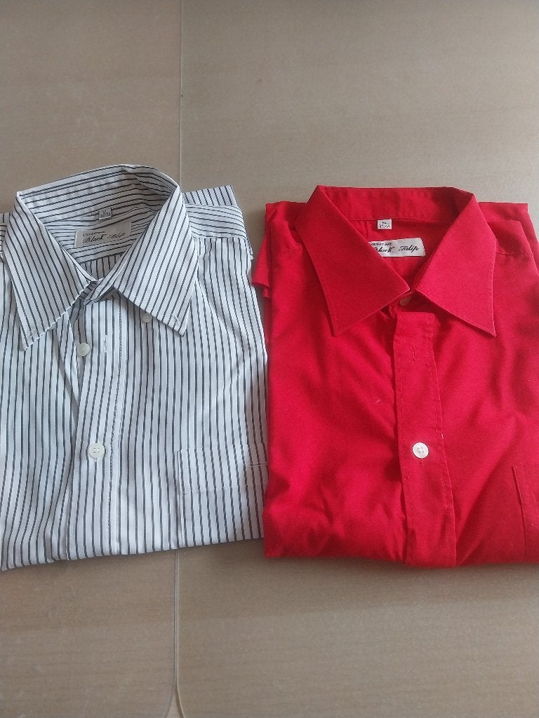 2 chemises « Black Tulip », Rouge, Comme neuf, Enlèvement, Tour de cou 43/44 (XL)