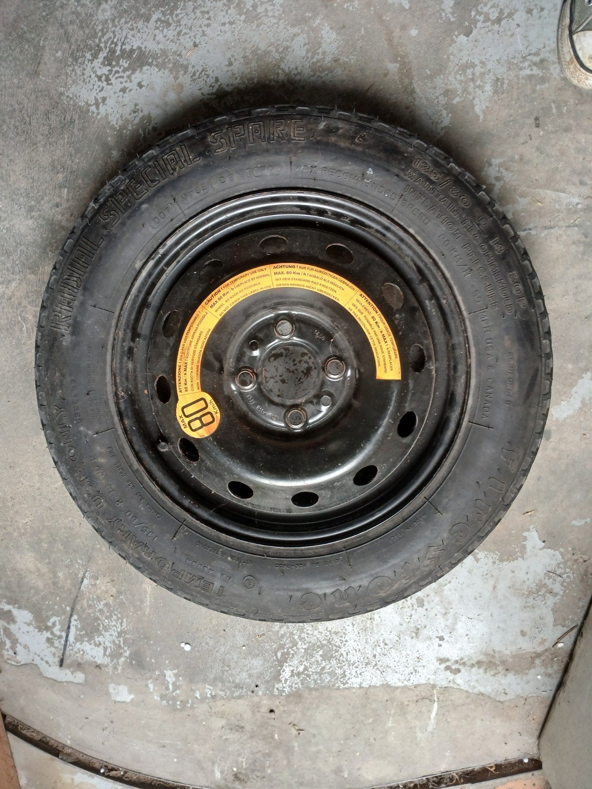 Reservewiel (thuiskomer) + krikset Fiat Punto 2 (188) – Goed, Auto diversen, Aanhangwagen-onderdelen, Ophalen
