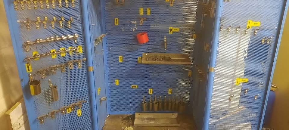 A vendre ancienne servante d'ateliers sur roulettes, Enlèvement, Utilisé