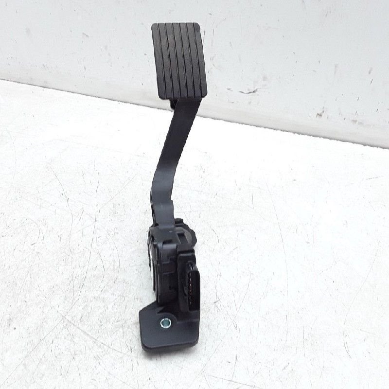 PEDALE D'ACCELERATEUR Mitsubishi Space Star (A0) (01-2012/-), Utilisé, Mitsubishi