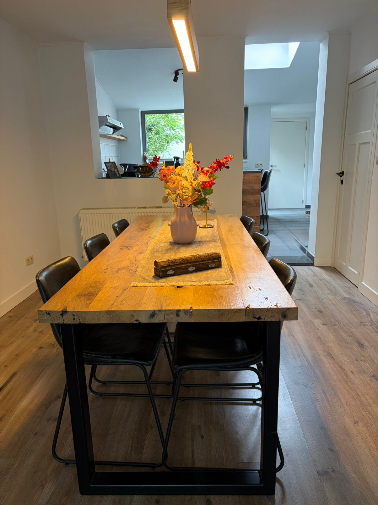 Reclaimed Wood Dining Table + Chairs – 6–8 People, Huis en Inrichting, Ophalen, Gebruikt