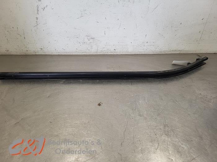 Schuifdeur Rail rechts van een Renault Master, Gebruikt, -, Renault, -