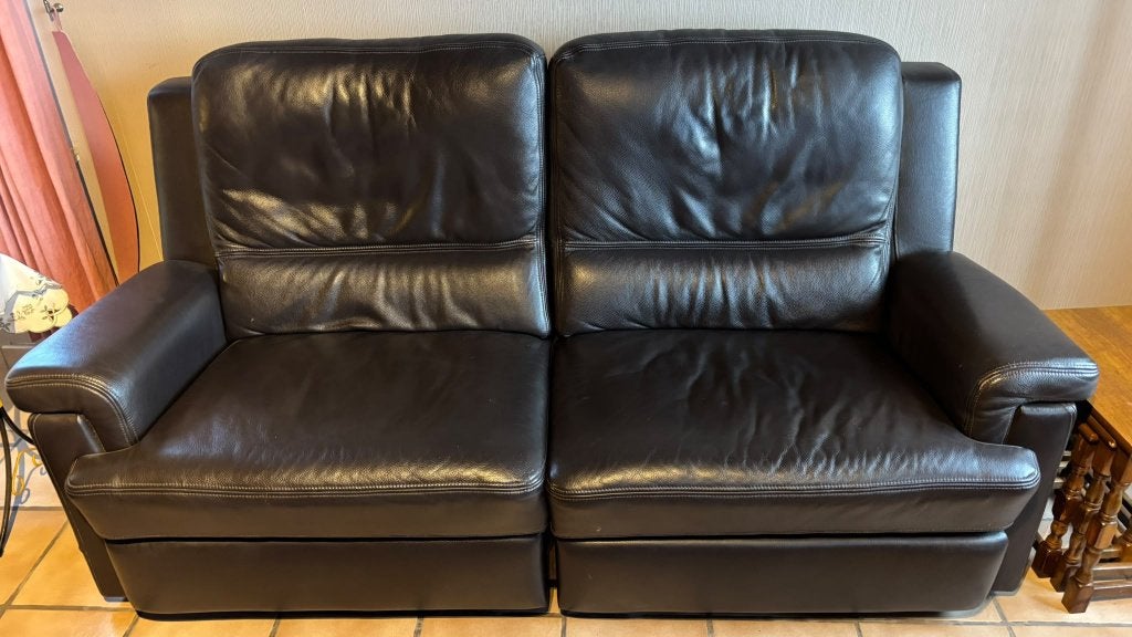 Set moderne donkerbruine leder zetels 2-zits + ruime 2-zits, Maison & Meubles, 75 à 100 cm, Enlèvement, Utilisé, Kwalitatieve moderne donkerbruine lederen 2-zitszetels