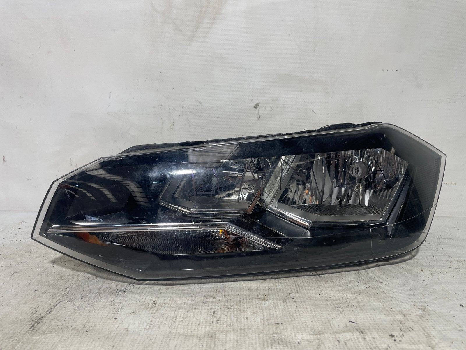 Koplamp links VW POLO 2G1941005, Ophalen, Gebruikt, BMW