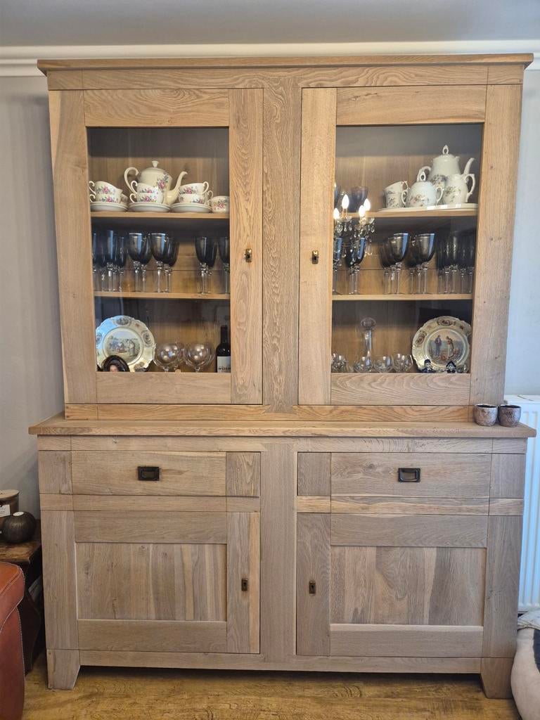 Set buffetkast en dressoir in eik., Huis en Inrichting, Kasten | Buffetkasten, Ophalen
