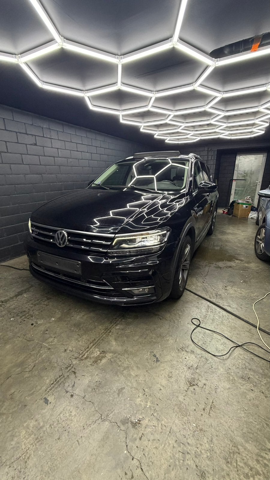 VOLKSWAGEN TIGUAN ALLSPACE R-LINE, Auto's, Automaat, Zwart, Zwart, Leder