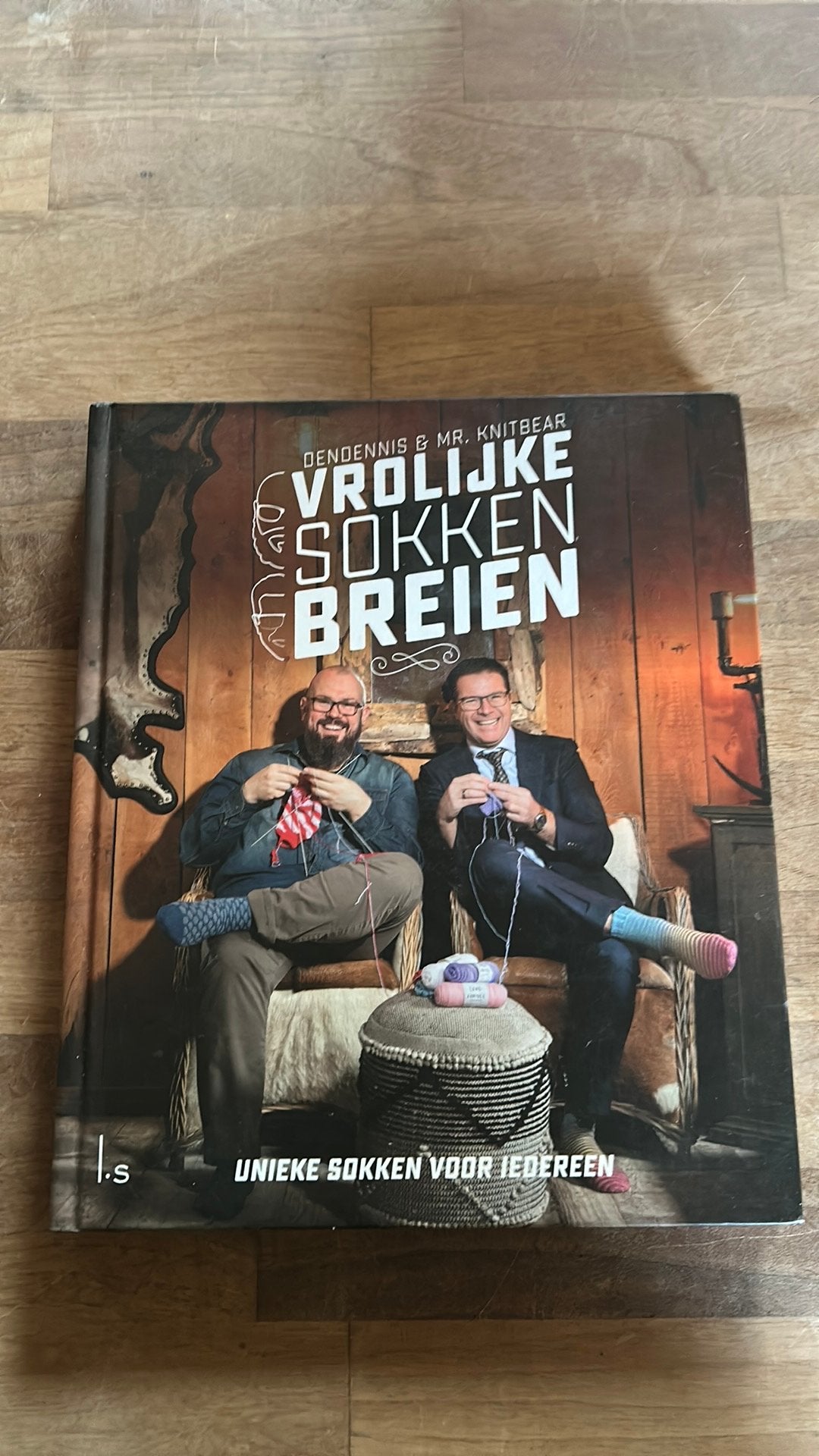 Vrolijke sokken breien, Ophalen of Verzenden, Zo goed als nieuw, Breien