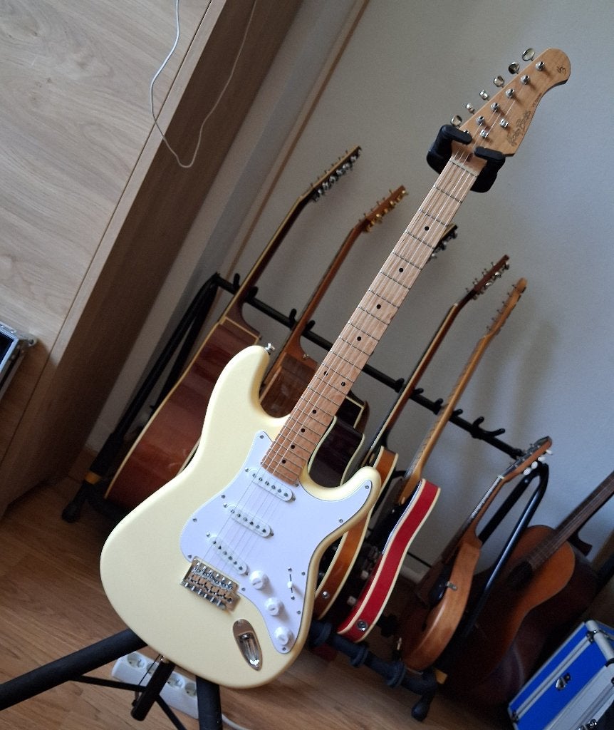 Nieuwe stratocaster Harley Benton, Musique & Instruments, Instruments à corde | Guitares | Électriques, Enlèvement, Neuf, Solid body