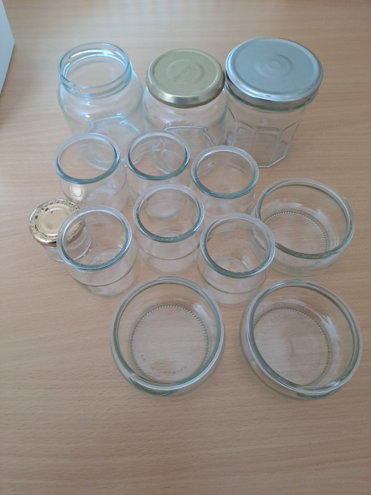 Glazen potjes, Ophalen