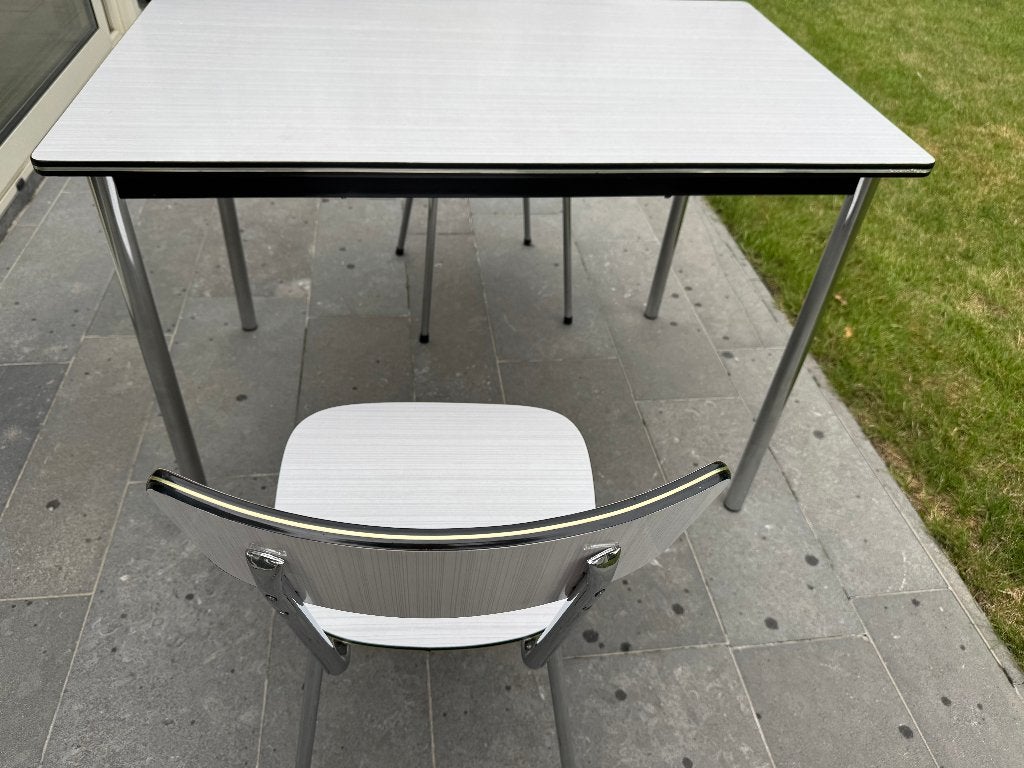 keukentafel met besteklade + 2 bijpassende stoelen, Huis en Inrichting, Ophalen, Overige materialen, Gebruikt, 100 tot 150 cm