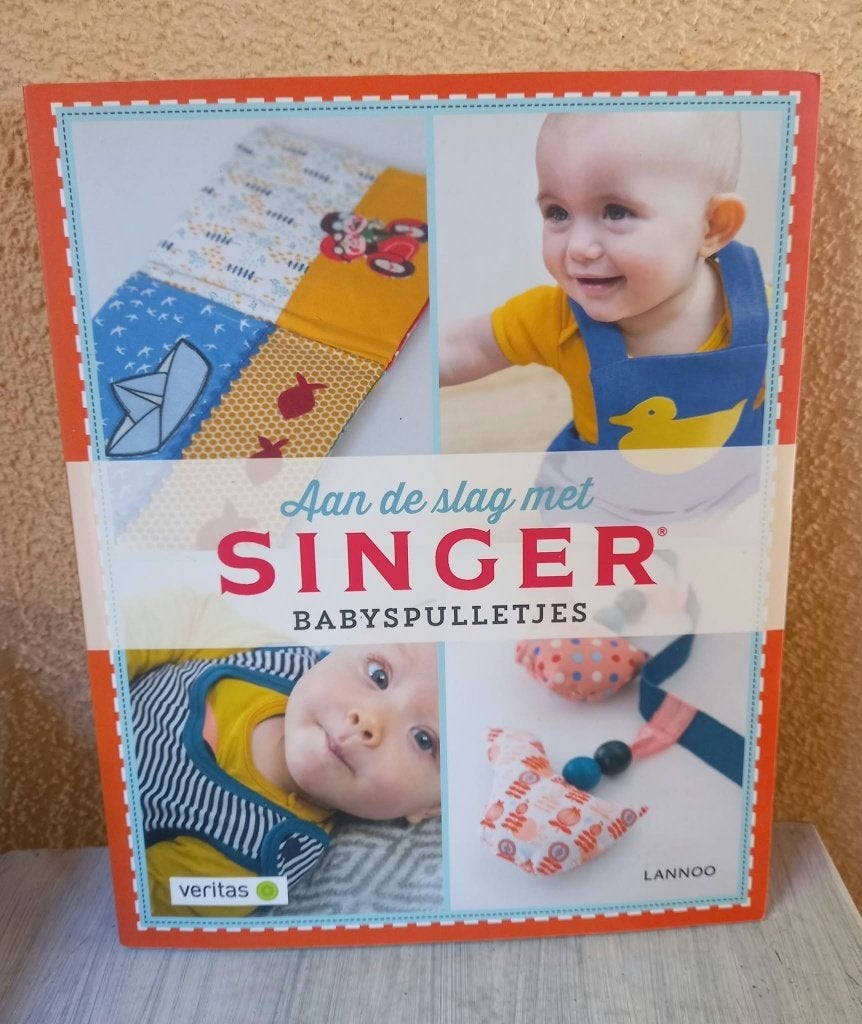Aan de slag met Singer - Babyspulletjes (2015) incl patronen, Livres, Envoi, Neuf, Broderie ou Couture