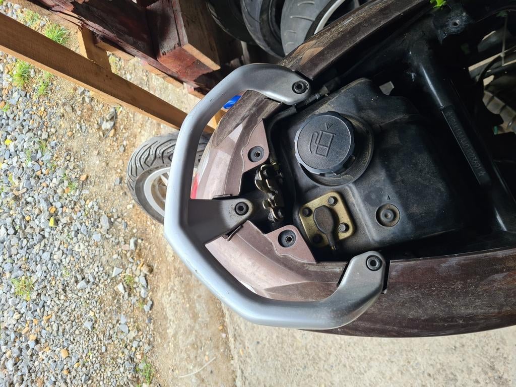 Achter rek Peugeot kisbee 50cc scooter, Ophalen of Verzenden
