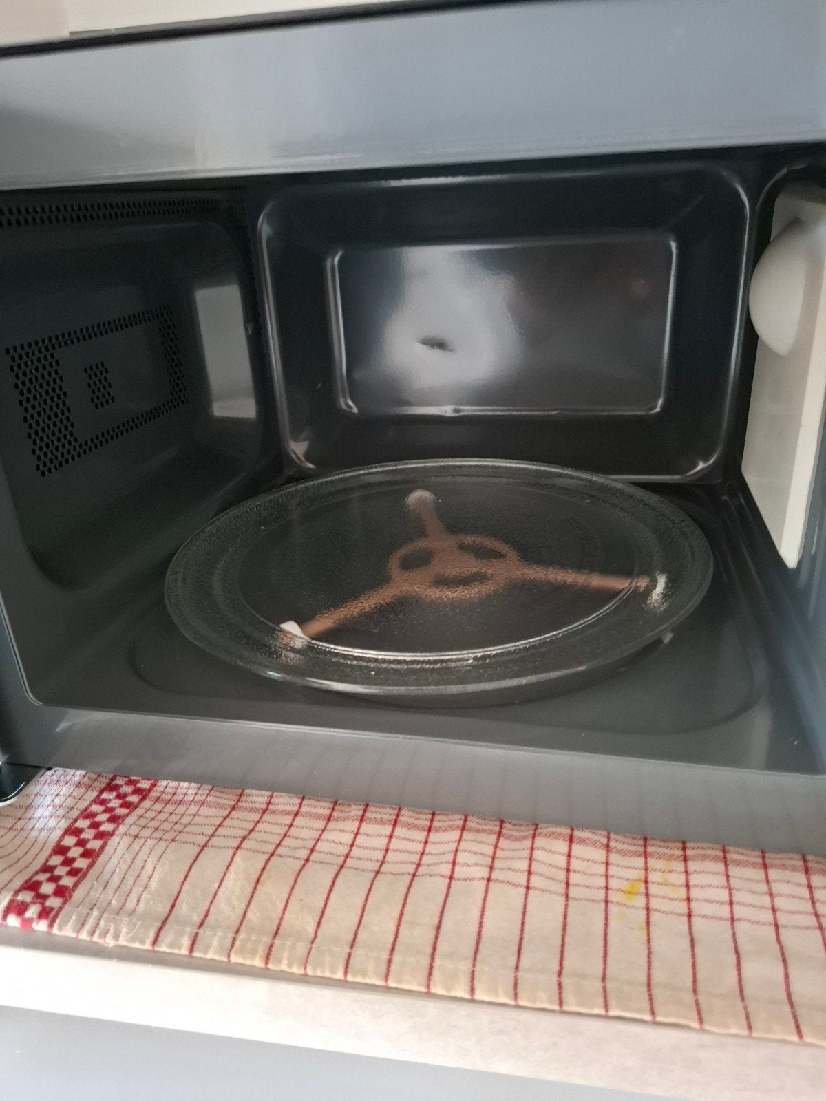 Microgolfoven inventum  in prima staat met gebruiksaanwijzin, Elektronische apparatuur, Microgolfovens, Ophalen, Zo goed als nieuw