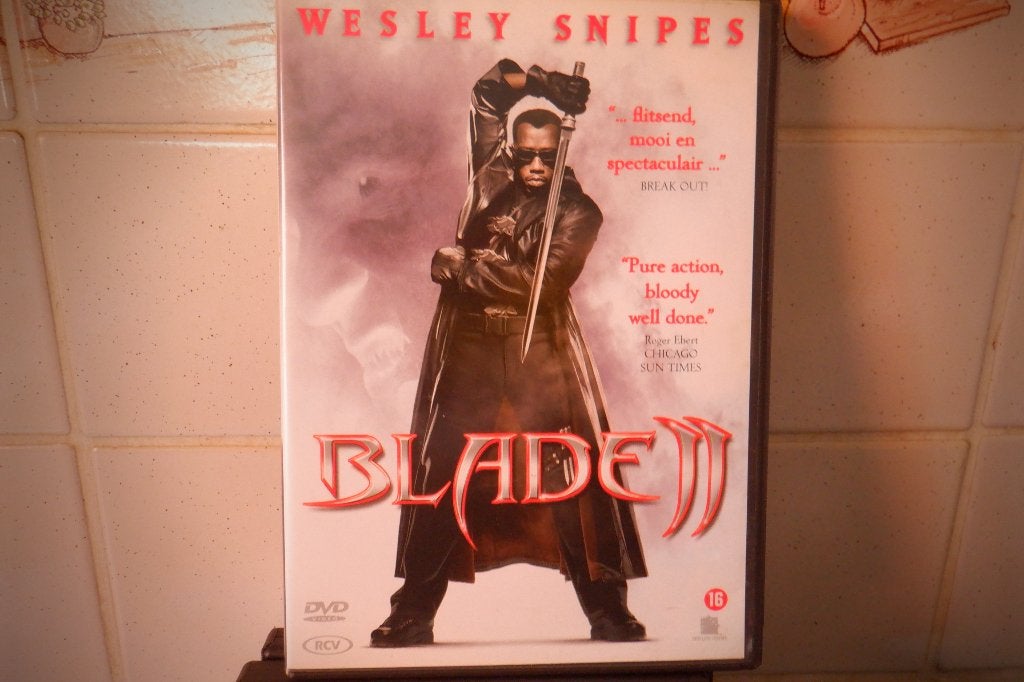 DVD Blade 2.(Wesley Snipes), CD & DVD, DVD | Horreur, Suppléments, Enlèvement ou Envoi, Anglais, Vampires ou Zombies