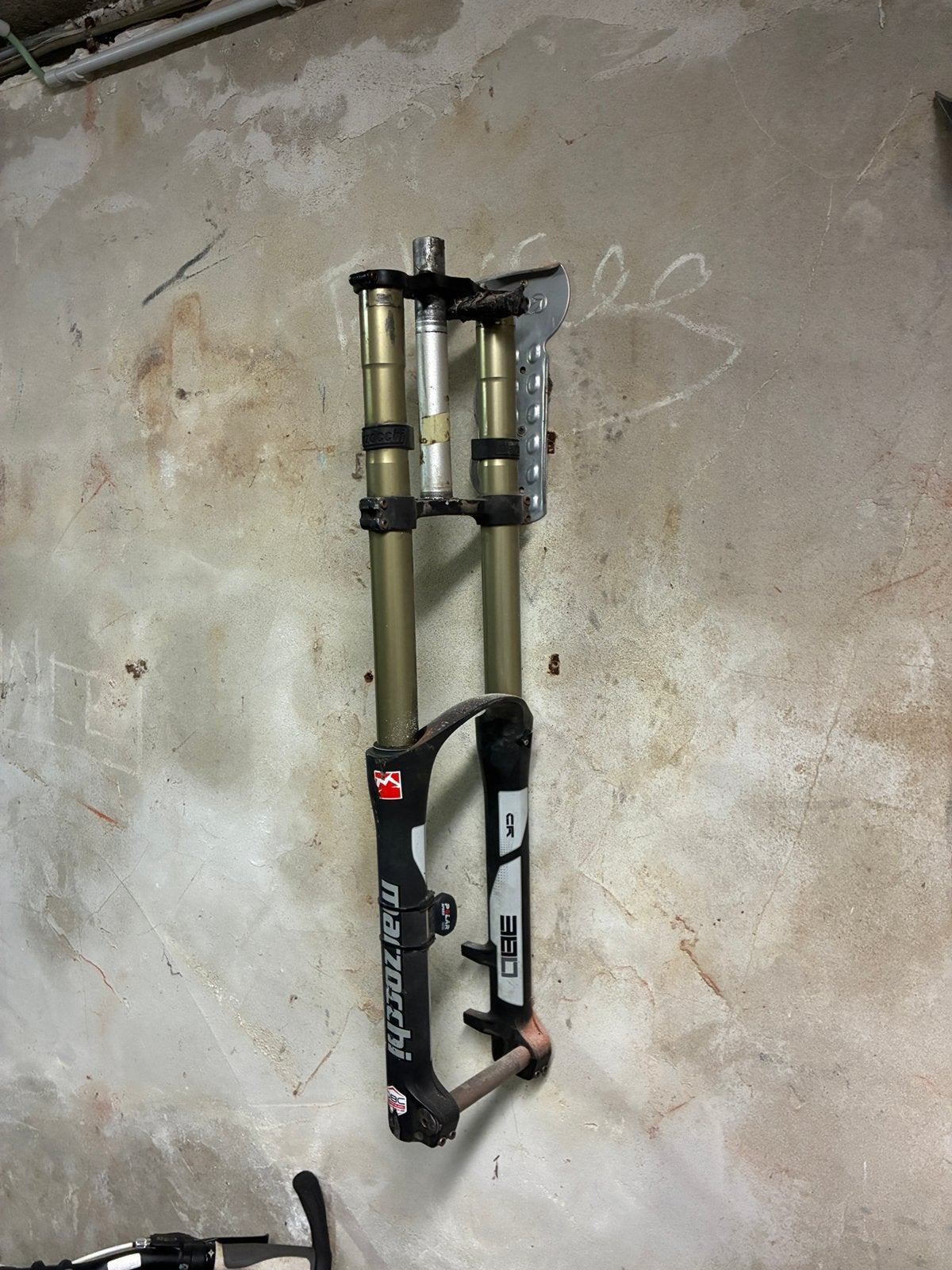 Downhill vering marzochi 200 mm 27,5 inch, Fietsen en Brommers, Ophalen