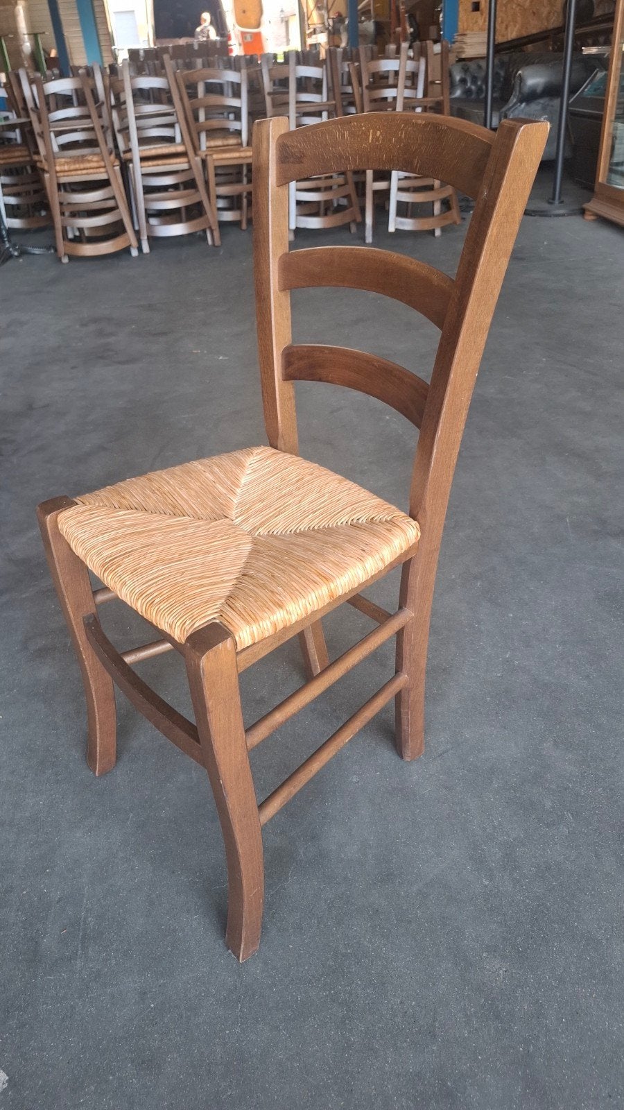 78 cafe bistro horeca stoelen biezen zit vintage partij hout, Ophalen of Verzenden, Bruin, Hout