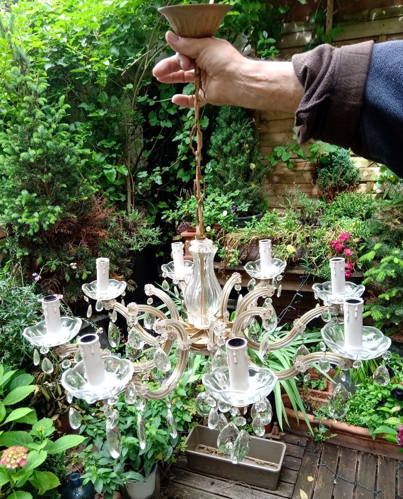 Lustre ancien Marie Thérèse, Enlèvement