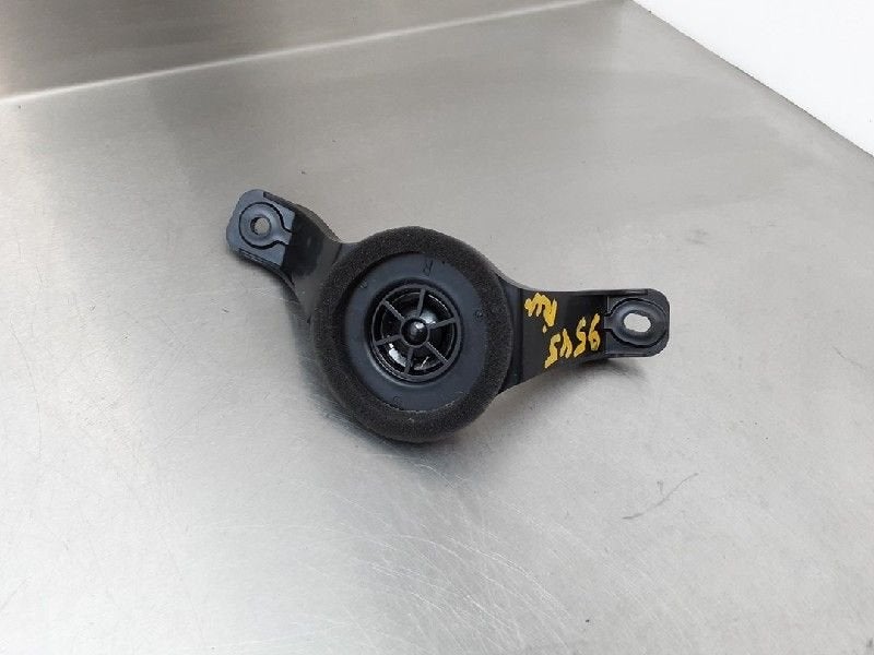 LUIDSPREKER Toyota RAV4 (A3) (|8616042120|), Gebruikt, Kundenbetreuung@toyota.de, Toyota, Toyota-Allee 2
50858  Köln, DE