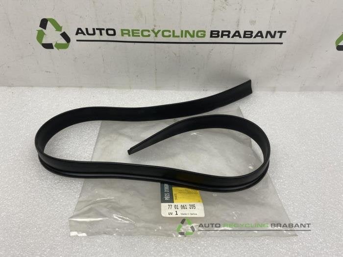 Joint caoutchouc hayon d'un Renault R4, -, 3 mois de garantie, Utilisé, -