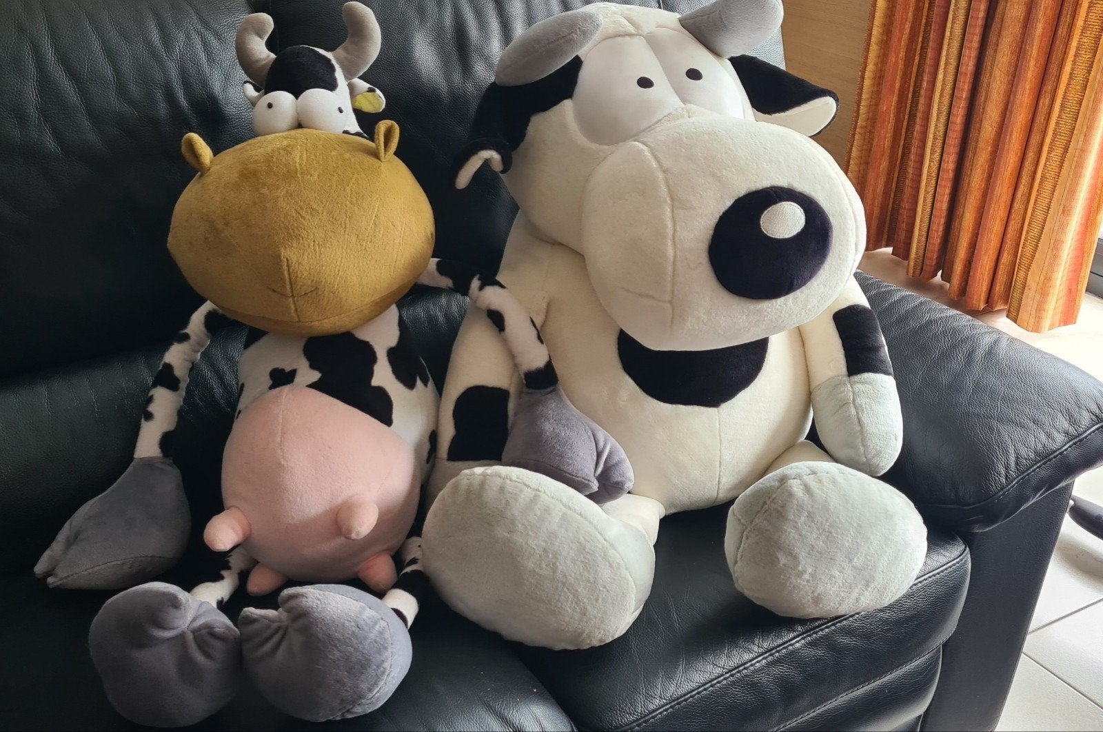 Pluche koeien XXL, Enfants & Bébés, Jouets | Peluches, Vache, Grand (plus de 80 cm), Comme neuf, Enlèvement