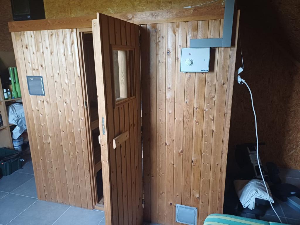 Degelijke Finse Sauna  met Kastor 380V kachel + accessoires, Sport en Fitness, Sauna, Gebruikt, Complete sauna, Fins of Traditioneel