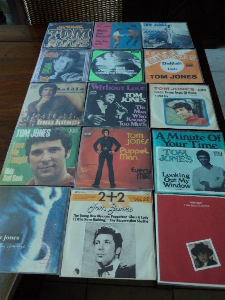 Tom Jones: lot van 33 singles voor 15 euro!, Cd's en Dvd's, Vinyl Singles, Gebruikt, 7 inch, Ophalen of Verzenden, Fotohoes