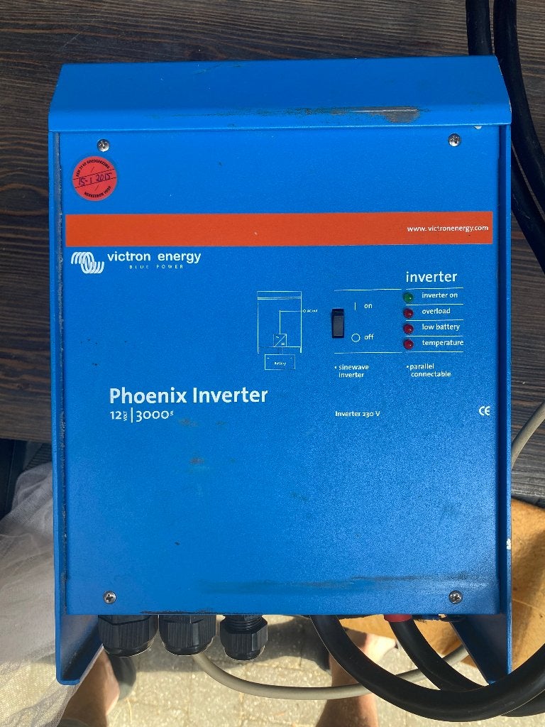 Onduleur Victron Energy Phoenix 12 V 3 000 VA, Caravanes & Camping, Enlèvement, Utilisé